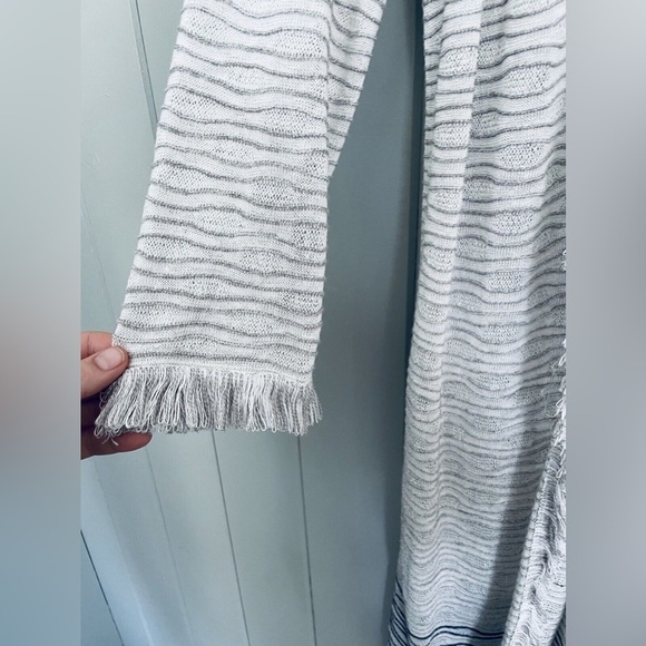 Nic + Zoe Cardigan - Picture 3 of 4